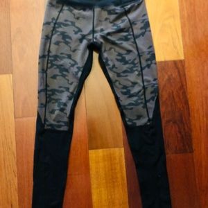 Born Primitive Camo leggings